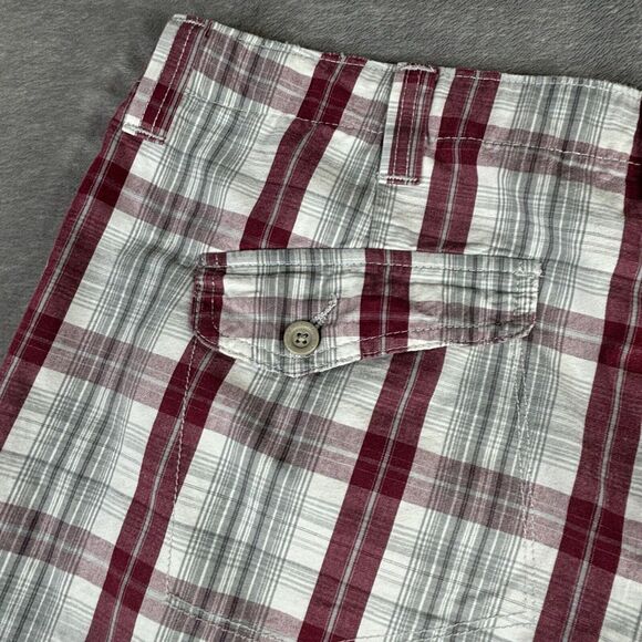 Wrangler Jeans Loose Fit Shorts Mens 36 x 10‎ Red Gray Plaid Casual Outdoor - Picture 3 of 11